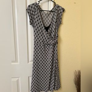 Black and white dress size medium 8-10.